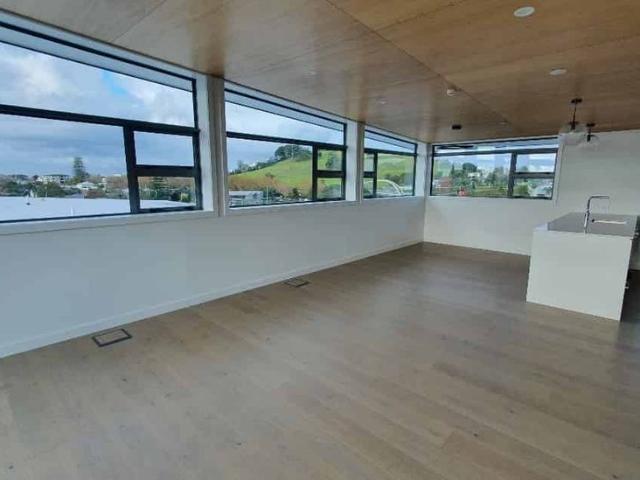 Penthouse Apartment Available to Rent