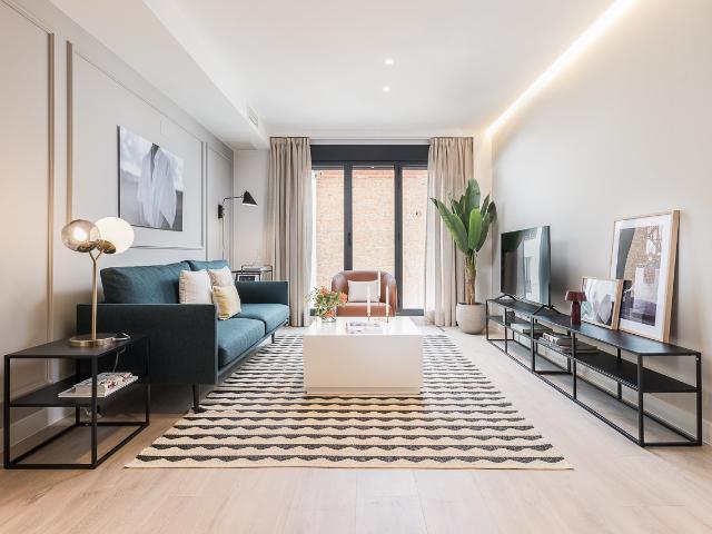 Penthouse apartment with terrace for rent in Salamanca neighborhood