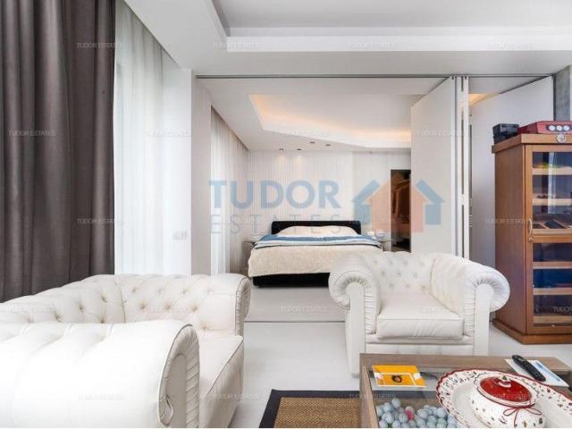 Penthouse apartment