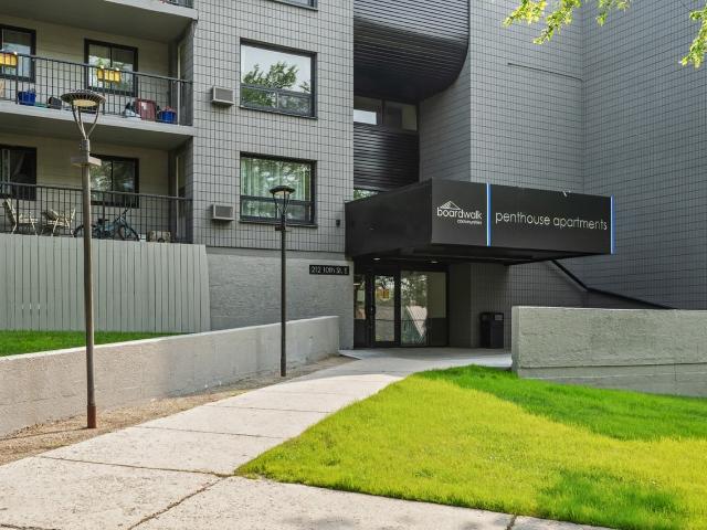 Penthouse Apartments 2 Bedroom Apartment for Rent at 212 10th St E, Saskatoon, SK S7N 2T6 North Nutana