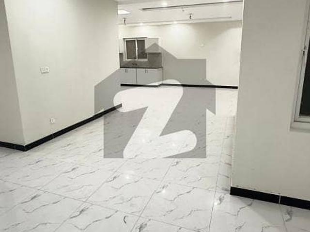 Penthouse Available For Sale in Capital Residencia E 11/4