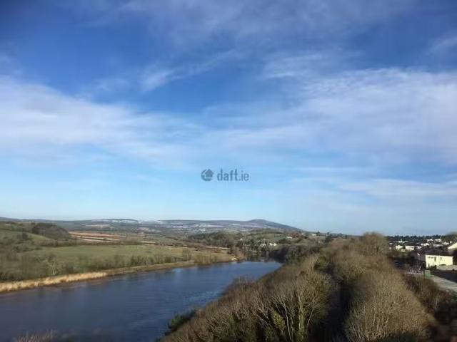 Penthouse Barrow Hall, New Ross, Co. Wexford is for rent