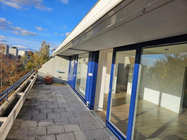 PENTHOUSE. GROSSE SÜD WEST TERRASSE