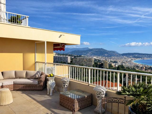Penthouse d'exception Nice Fabron Toit Terrasse et vue panoramique Mer