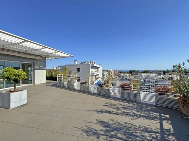 Penthouse de 107 M2 Terrasse de 127 M2 à deux pas de la me