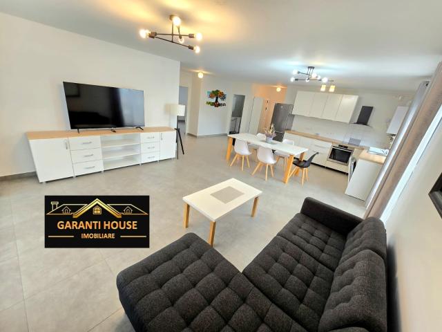 Penthouse de inchiriat, mobilat si utilat, 2 parcari subterane, 700€/Luna