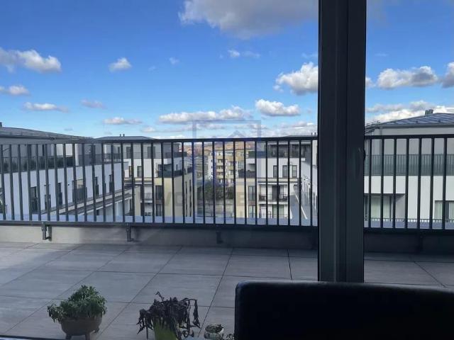 Penthouse de inchiriat in Sibiu 3 camere, terasa de 52 mp, loc de parcare privat, zona Stefan cel Mare de inchiriat