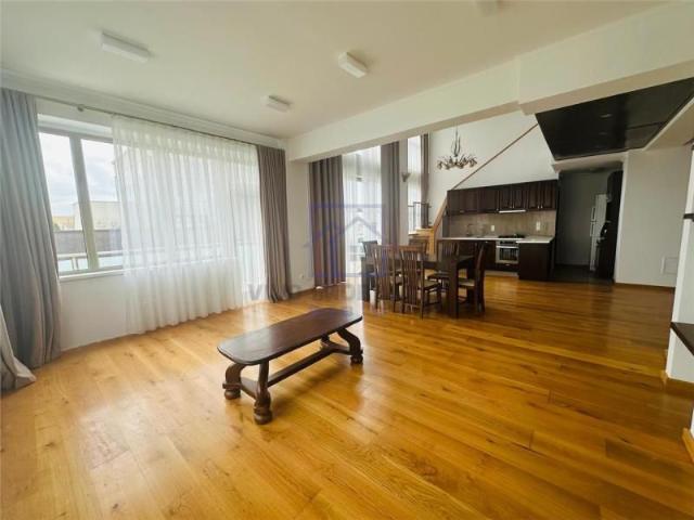 Penthouse de inchiriat in Sibiu 4 camere, mobilat si utilat, 2 terase, strada Hipodromului de inchiriat