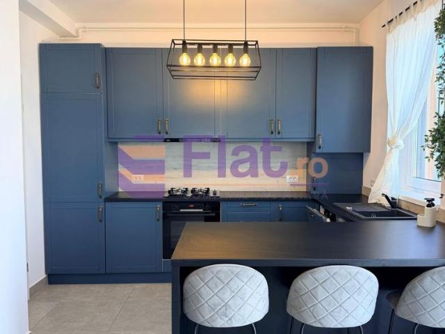 Penthouse de închiriat | 2 camere | Coresi – Tractorul | Terasă 50 mp