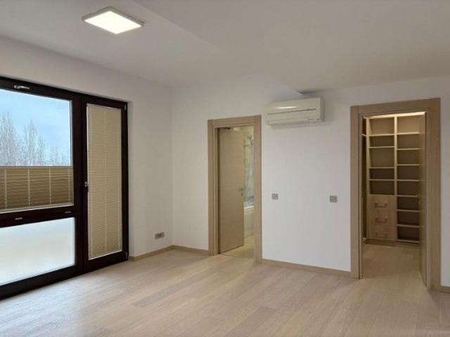 Penthouse de inchiriat 5 camere zona Batistei Intercontinental, Bucuresti
