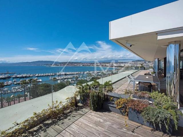 Penthouse de luxe de 9 pièces en location Cannes, France