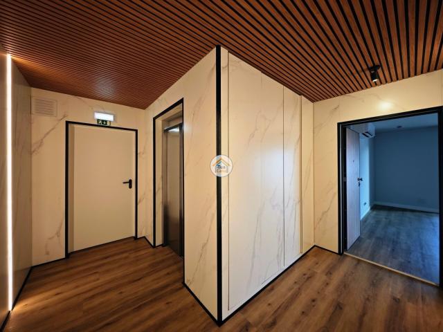 Penthouse de luxo com piscina, elevador privado e vista panorâmica sobre Faro e a Ria Formosa