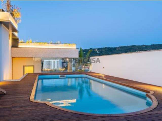 Penthouse de Luxo com piscina, ginásio e vistas 360º