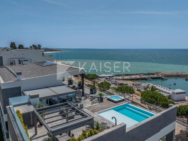Penthouse de luxo com piscina privativa, garagem, jacuzzi e espetacular vista mar