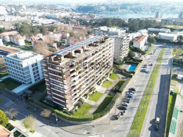 Penthouse de luxo com vistas Mar e Rio 348 m2 e 2 lugares de garagem Foz do Douro