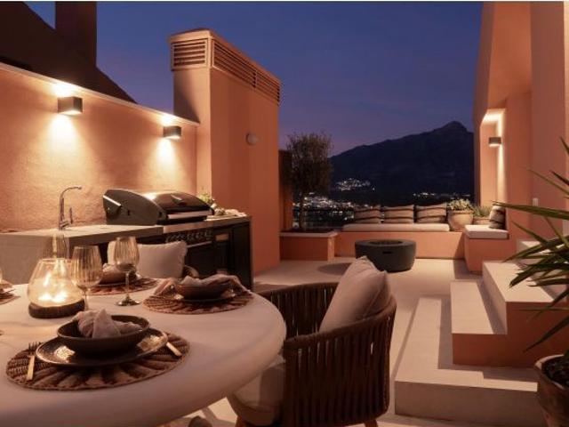 PENTHOUSE DE LUJO CON PISCINA