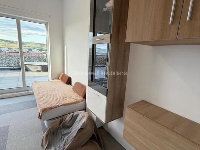 Penthouse deosebit cu 2 camere, 61 mp + terasă panoramică de 39 mp, Florești