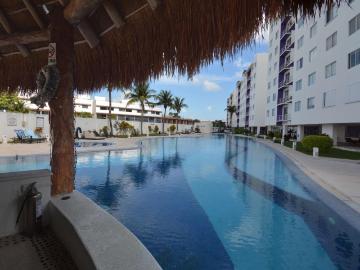 Penthouse Depa en Residencial Yikal. 2 Rec, amueblado. Mantenimiento incluido