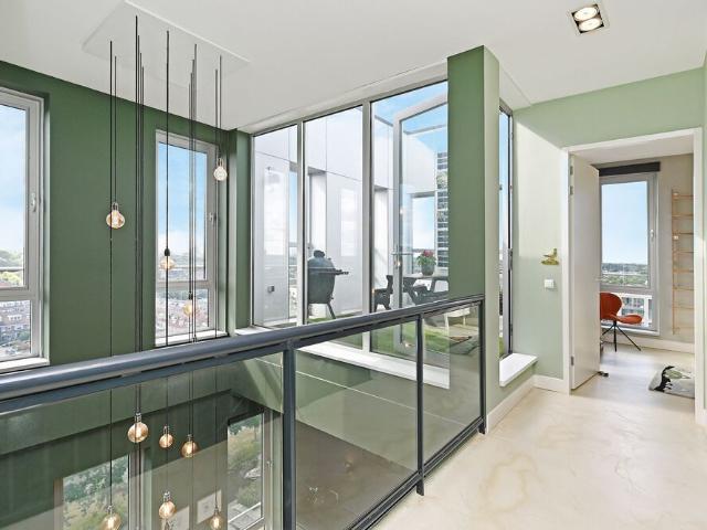 Penthouse dubbel bovenhuis te huur in Den Haag