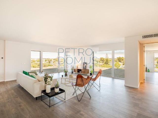 Penthouse Duplex T4 Cascais | Terraço Com 244M2 Com Piscina. 0m² Cascais e Estoril