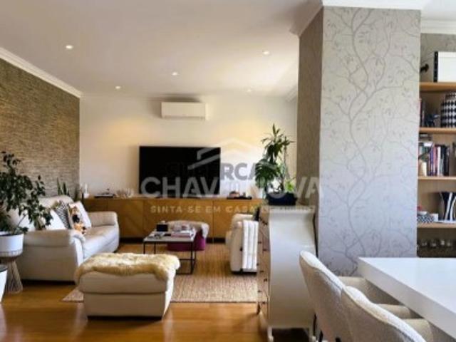 Penthouse Dúplex T2+1 com Terraço e Solário em Canidelo