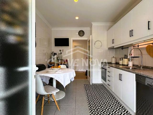 Penthouse Dúplex T2+1 com Terraço e Solário em Canidelo