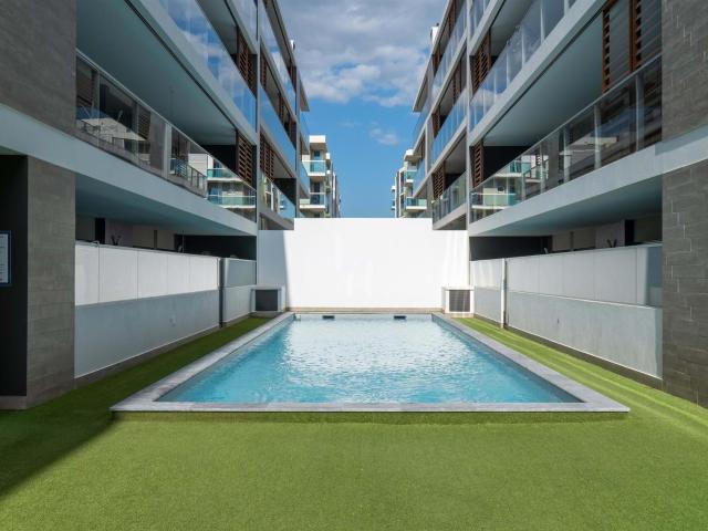 Penthouse duplex T3+1 com piscina e garagem, em Faro 218m² Montenegro