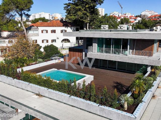 Penthouse Duplex T3 no Country Living Cascais – Exclusividade e Confor