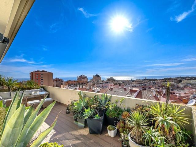 Penthouse em edifício com piscina, sauna, ginásio e vista de. 185m² Cascais e Estoril