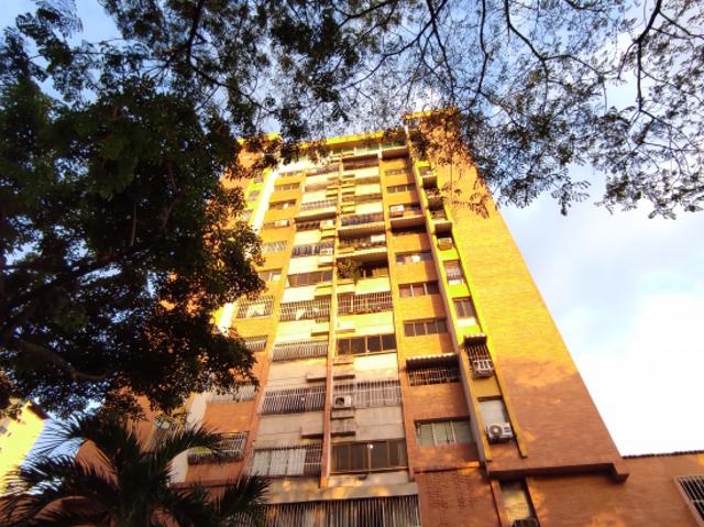 Penthouse en el edificio Galil II Urb Andres Bello Maracay Aragua