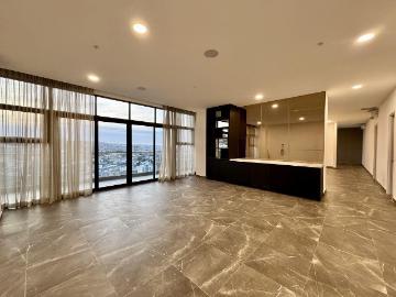 PentHouse en Icon en renta
