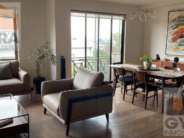 Penthouse en Venta con Roof Garden Privado, Zona Baja de Las ?guilas