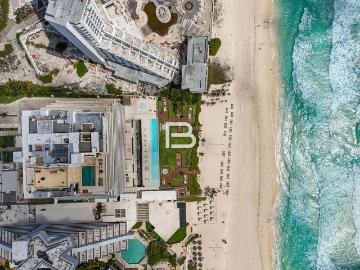 Penthouse En Venta Con Vistas al Mar en Emerald Tower Cancun