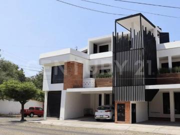 PENTHOUSE EN VENTA, LOMAS DE CIRCUNVALACION COLIMA