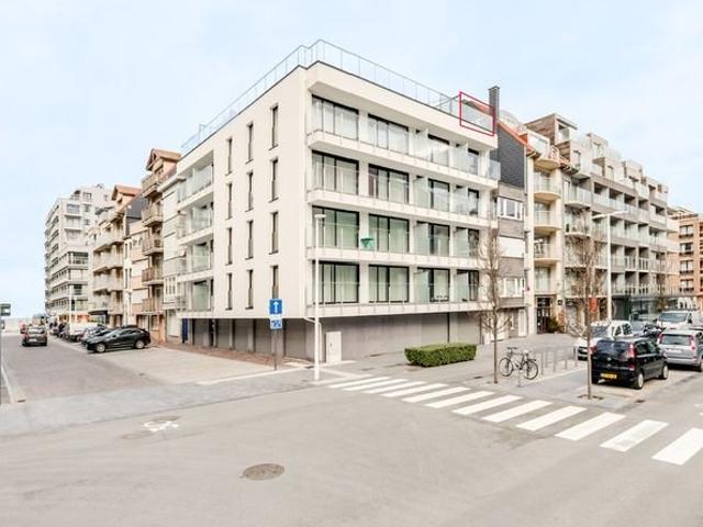 Penthouse ensoleillé à vendre à Nieuwpoort!