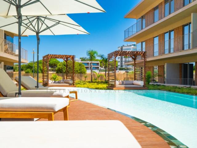 Penthouse Elegance by the Sea in Quarteira
