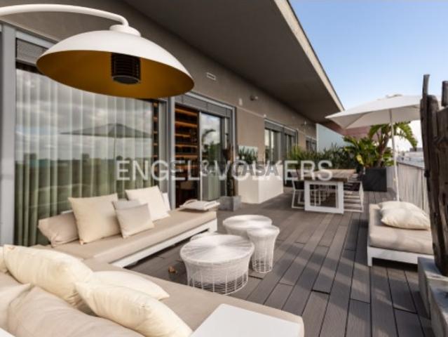 Penthouse Elegante com Grande Terraço e Vista para o Rio Parque das Nações, Lisboa