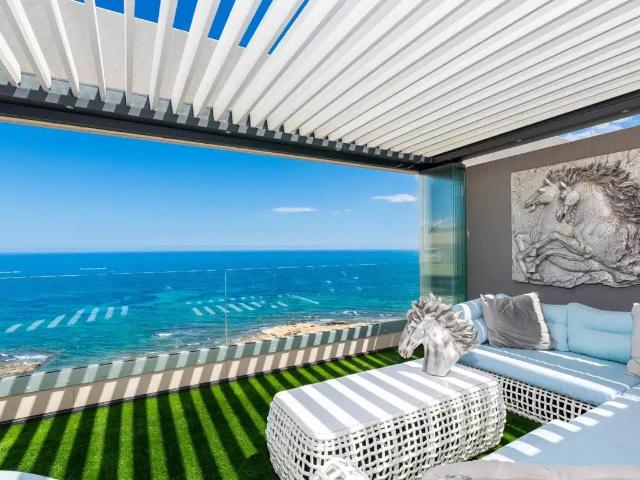 Penthouse excepcional frente al mar en Panorama Mar – Punta. 120m² Punta Prima