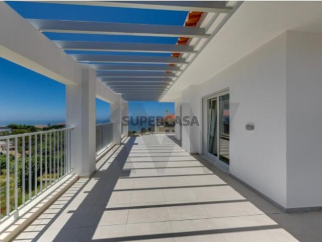 Penthouse Exclusiva na Ericeira com Terraço de 185 m² e Vista Panorâmica de Mar