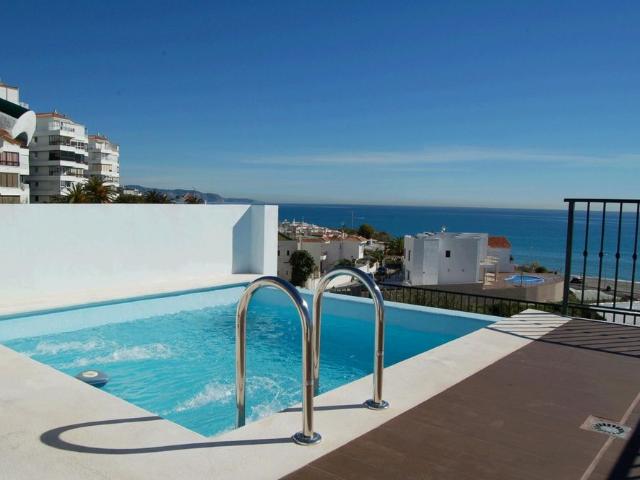 PENTHOUSE FOR LONG TERM RENTAL SITUATED ON EL PEÑONCILLO PLAYA