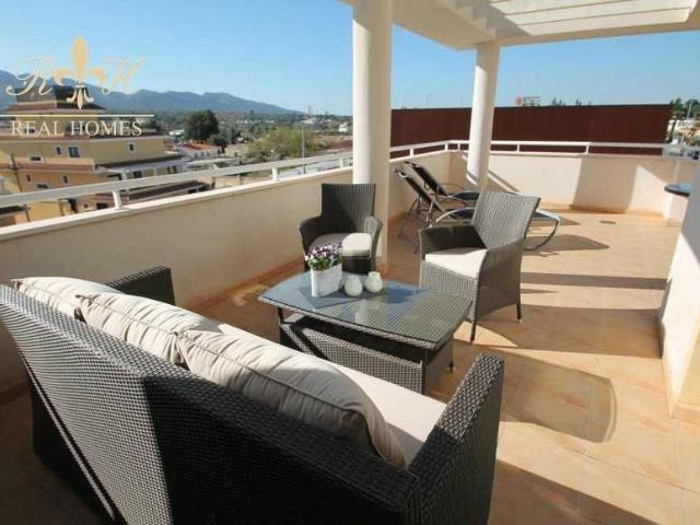 Penthouse for rent in Albir, Alfaz del Pi / L'Alfàs del Pi, Alicante