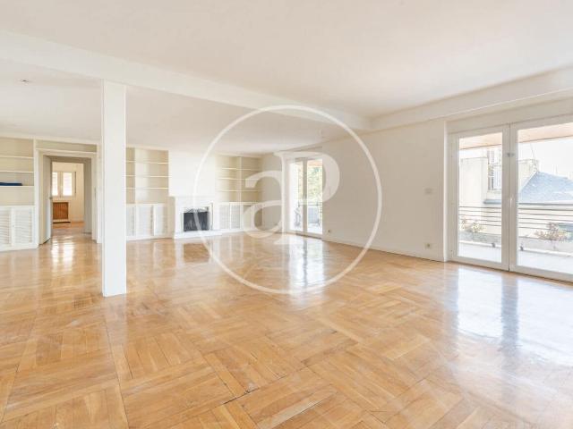 Penthouse for rent in El Viso, Madrid city, Madrid