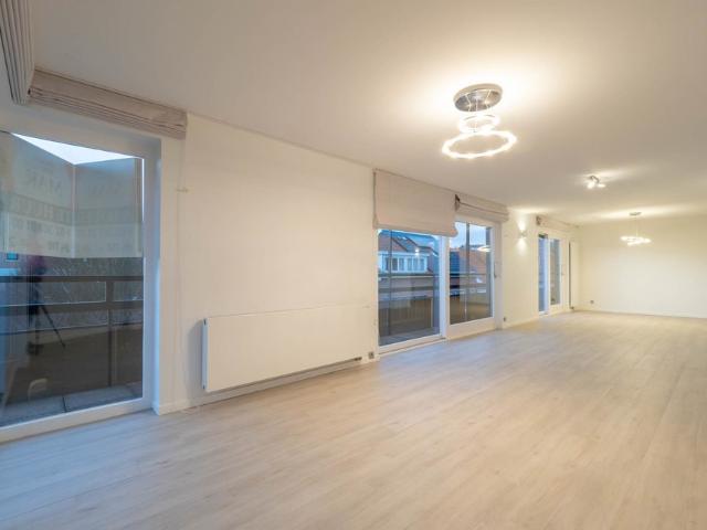 Penthouse for rent in Kraainem