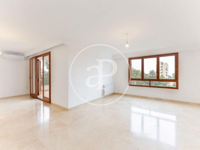 Penthouse for Rent in La Bonanova