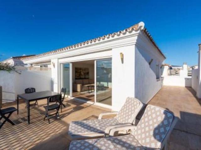 Penthouse for rent in Puerto Banus, Marbella, Málaga