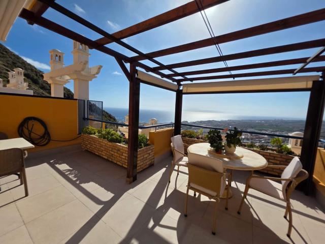 Penthouse for rent in Torviscas Centro y Alto, Adeje, Tenerife