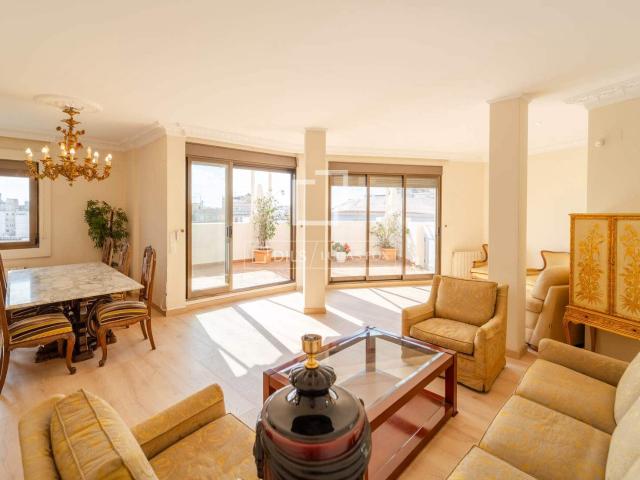 Penthouse for rent in Valencia city, Valencia