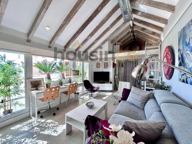 Penthouse for rent on Calle Ayala