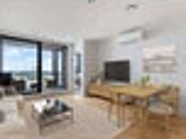 PENTHOUSE, HARBOUR VIEWS & MULTIPURPOSE ROOM!