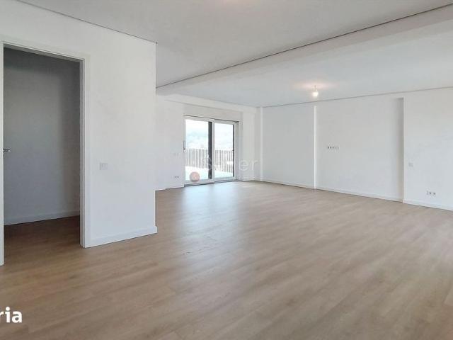 Penthouse Imobil Nou zona Carpatilor